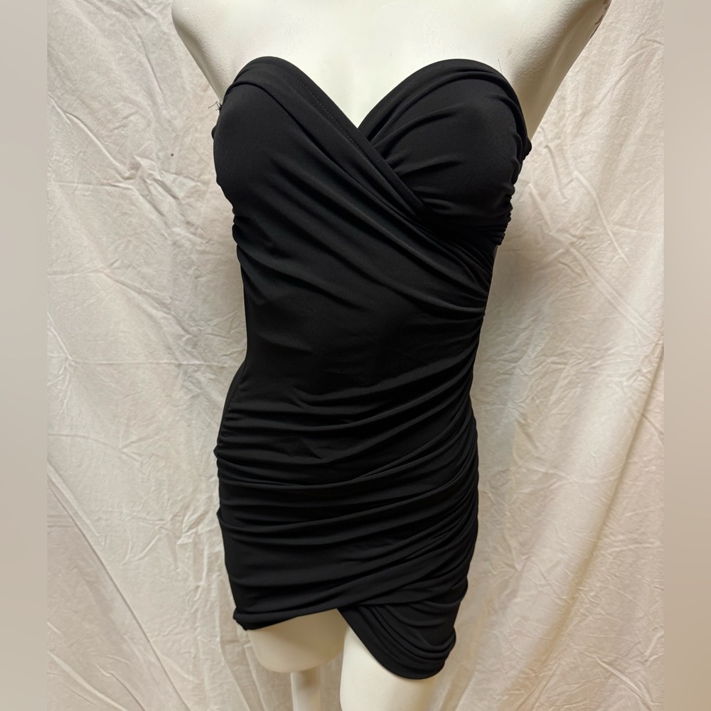 Forever 21 strapless ruched mini dress. Size S